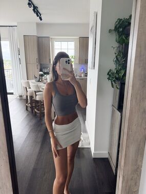 Shein Gray Ribbed Cropped Tank Top (Size XS)